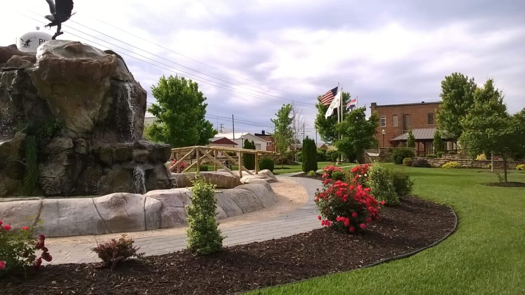 Purdy, MO 65734 panoramio By Bill Miller, CC BY-SA 3.0, https://commons.wikimedia.org/w/index.php?curid=59924726